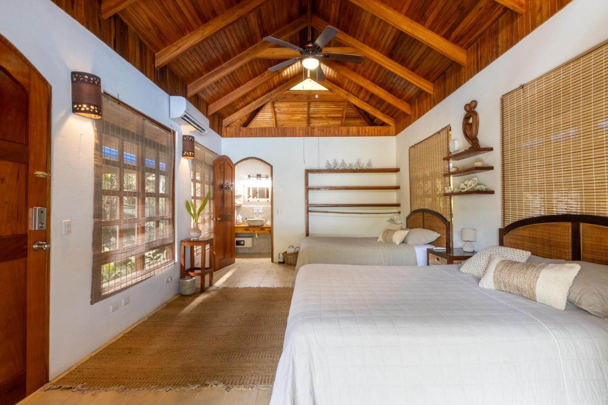 Отель Blue Surf Sanctuary Playa Santa Teresa  Экстерьер фото