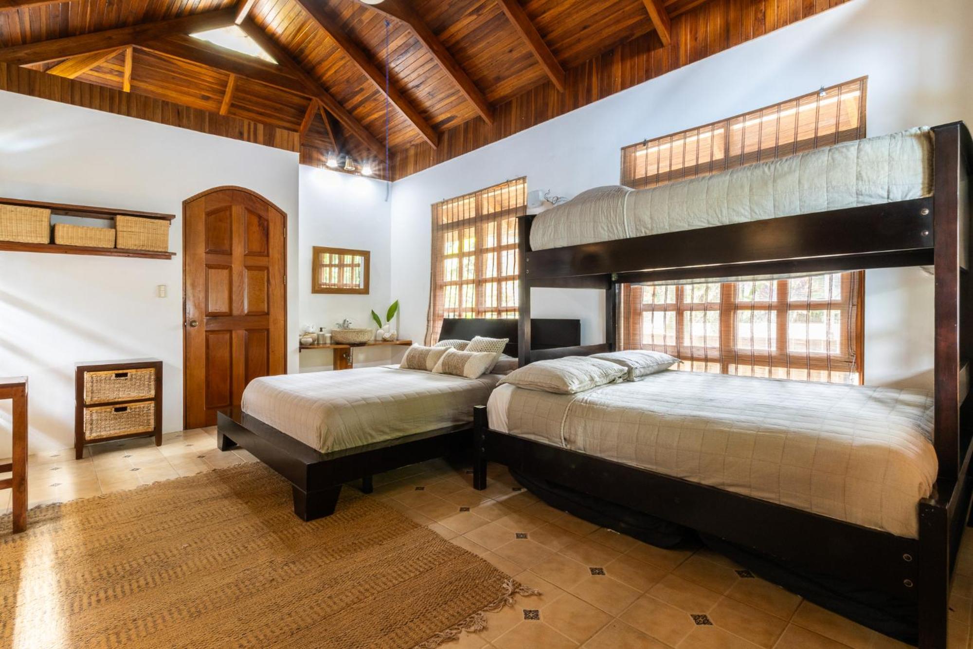 Отель Blue Surf Sanctuary Playa Santa Teresa  Экстерьер фото