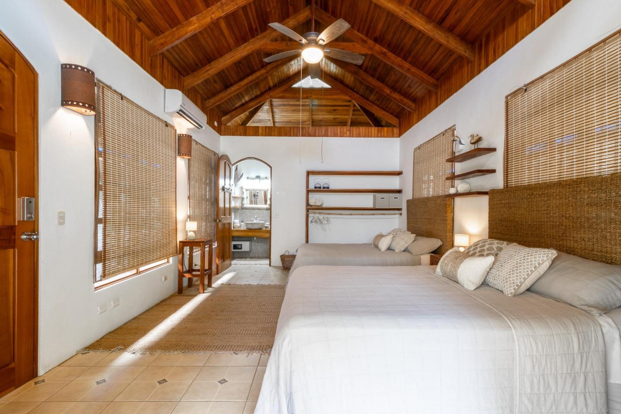 Отель Blue Surf Sanctuary Playa Santa Teresa  Экстерьер фото